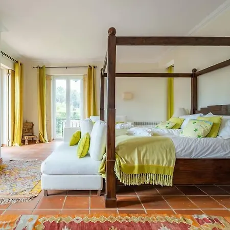 Luxurious Sprawling In Del Rey Willa *