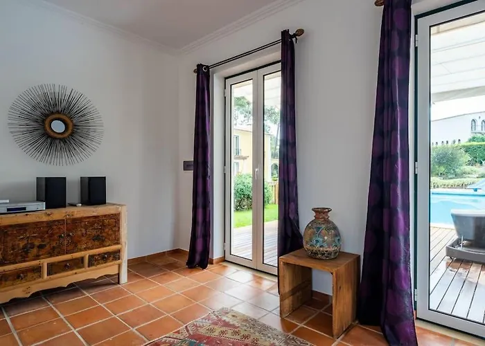 Luxurious Sprawling In Del Rey Villa Amoreira (Leiria)