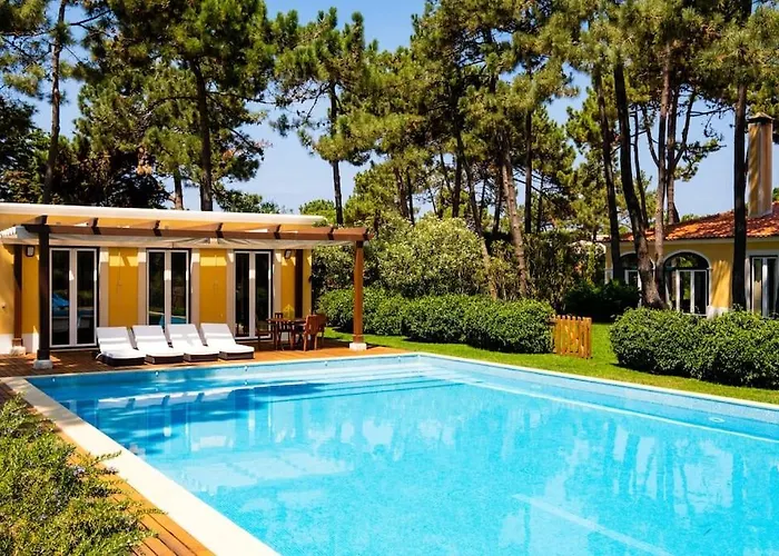 Luxurious Sprawling In Del Rey Villa Amoreira (Leiria)