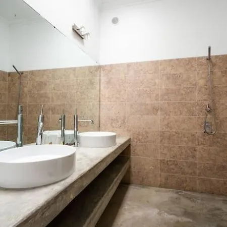 Luxurious Sprawling In Del Rey * Amoreira (Leiria)