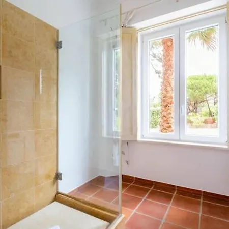 Villa Luxurious Sprawling In Del Rey Amoreira (Leiria)