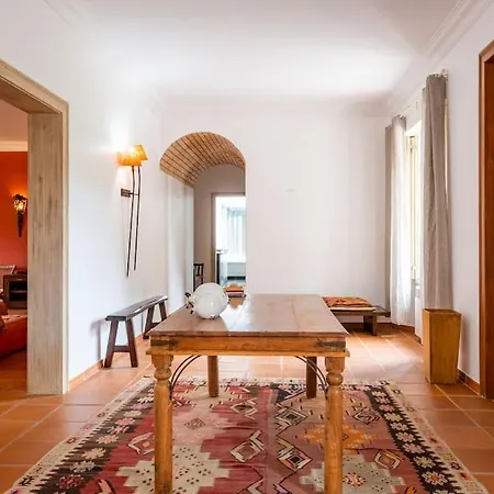 Luxurious Sprawling In Del Rey Villa