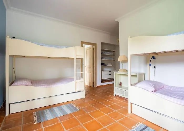 Villa Luxurious Sprawling In Del Rey