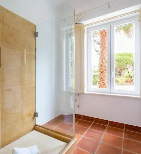 Villa Luxurious Sprawling In Del Rey Amoreira (Leiria)