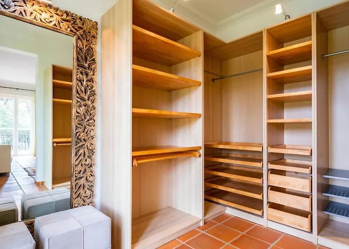 Luxurious Sprawling In Del Rey *