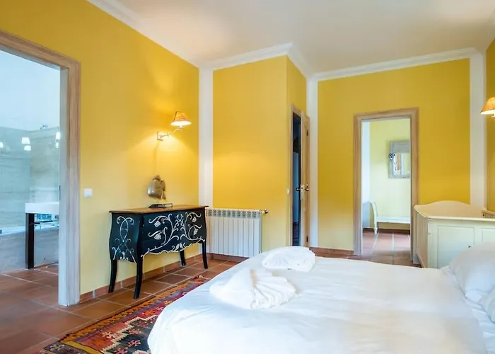 Luxurious Sprawling In Del Rey Villa